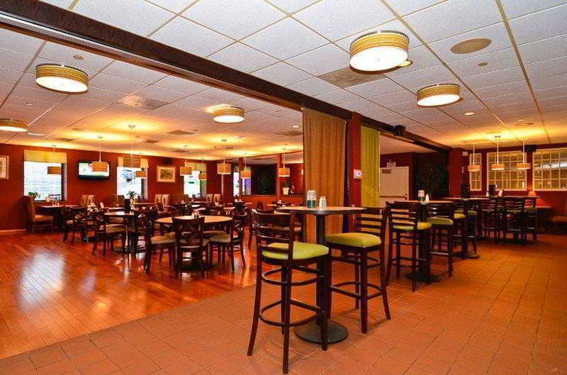 Best Western Watertown/Fort Drum Hotel Restaurant photo